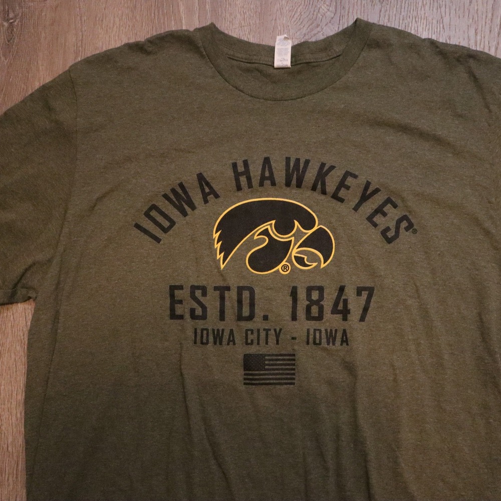 Iowa Hawkeyes ESTD 1847 T Shirt‎ Green XL University College Game Day